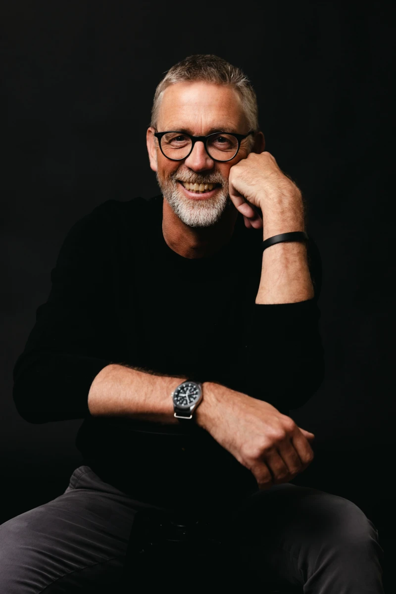 Autor Hermes Bach